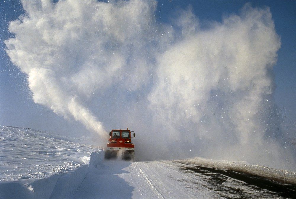 Снегоборьба .