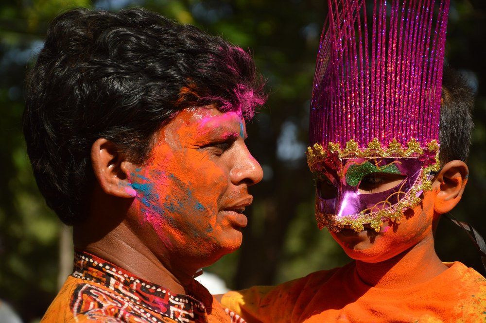 COLOURS OF LIFE - The ESSENCE Of LIVING