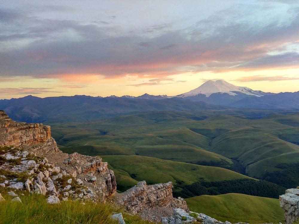 Эльбрус на закате