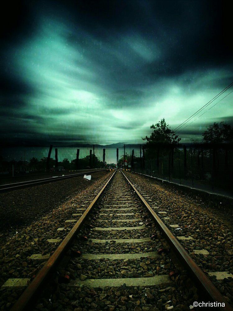 Atmosfer on the railroad
