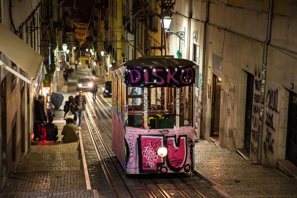 Трамвай подождет...