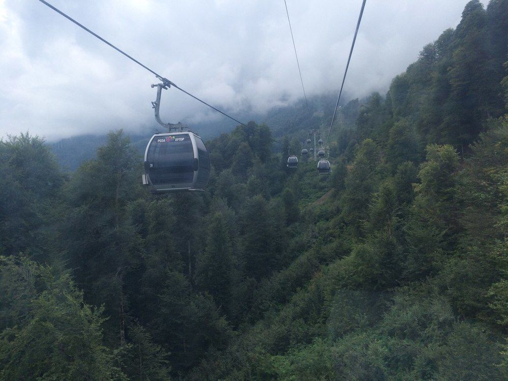 тайна таится за облаками.