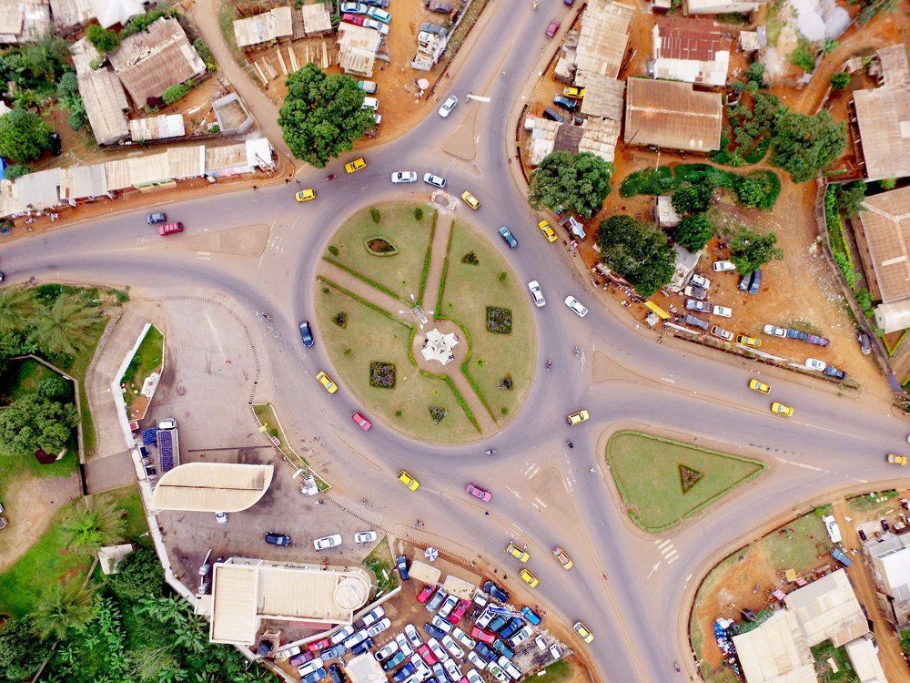 rond point Mvogt Yaoundé-Cameroun