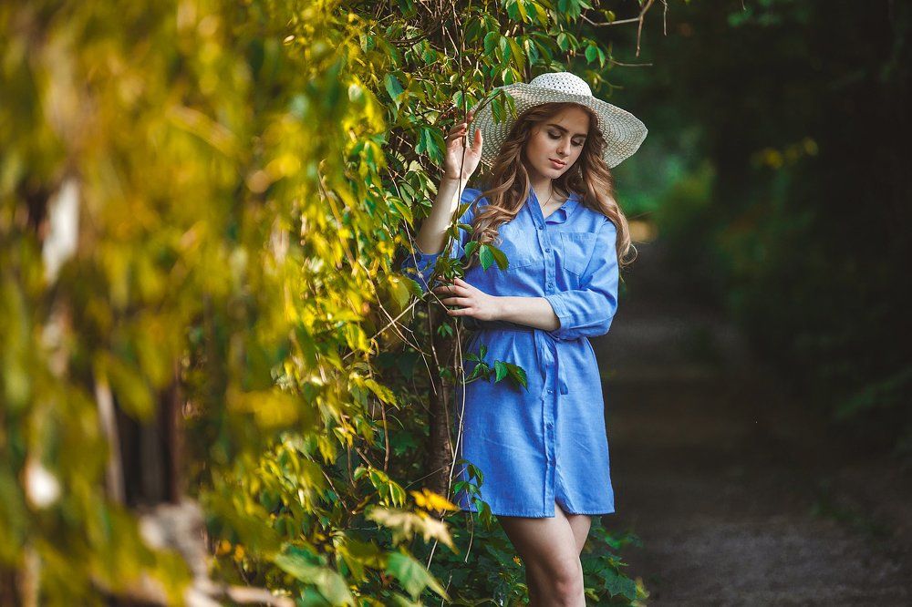 Девушка в шляпке