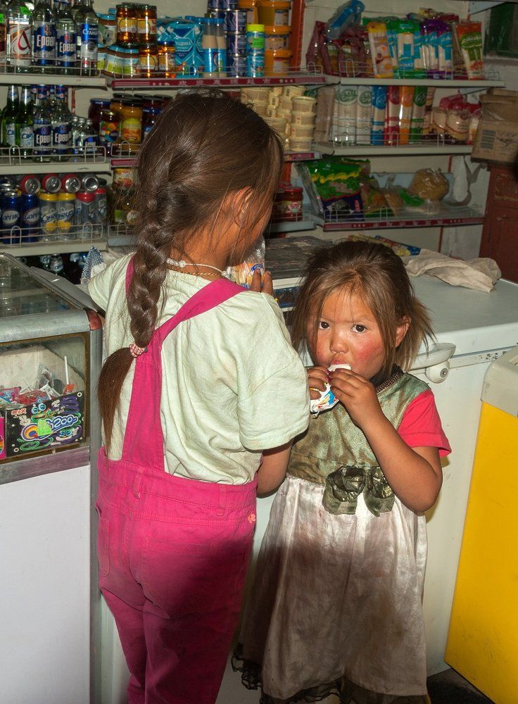 Могольские девочки с мороженым.