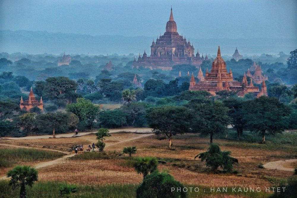 Morning in Bagan (Myanmar)
