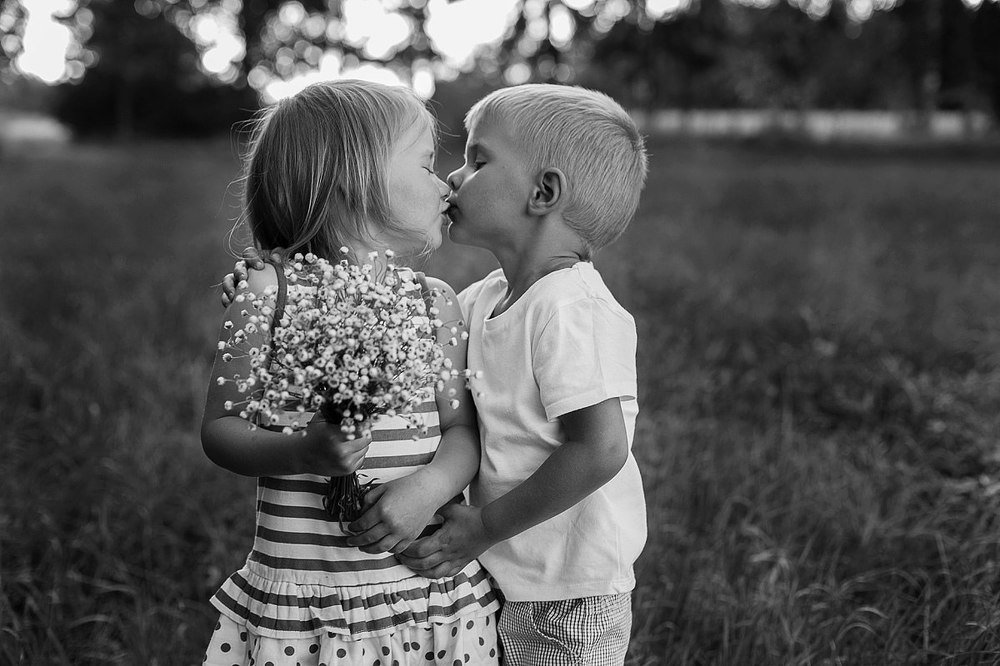 Любовь брата и сестры