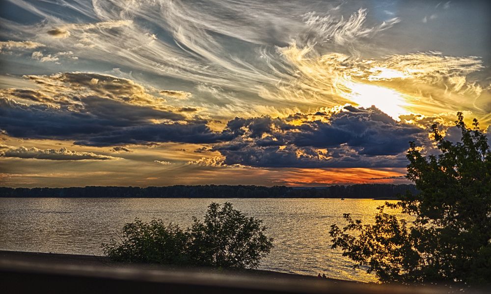 Закат над Волгой