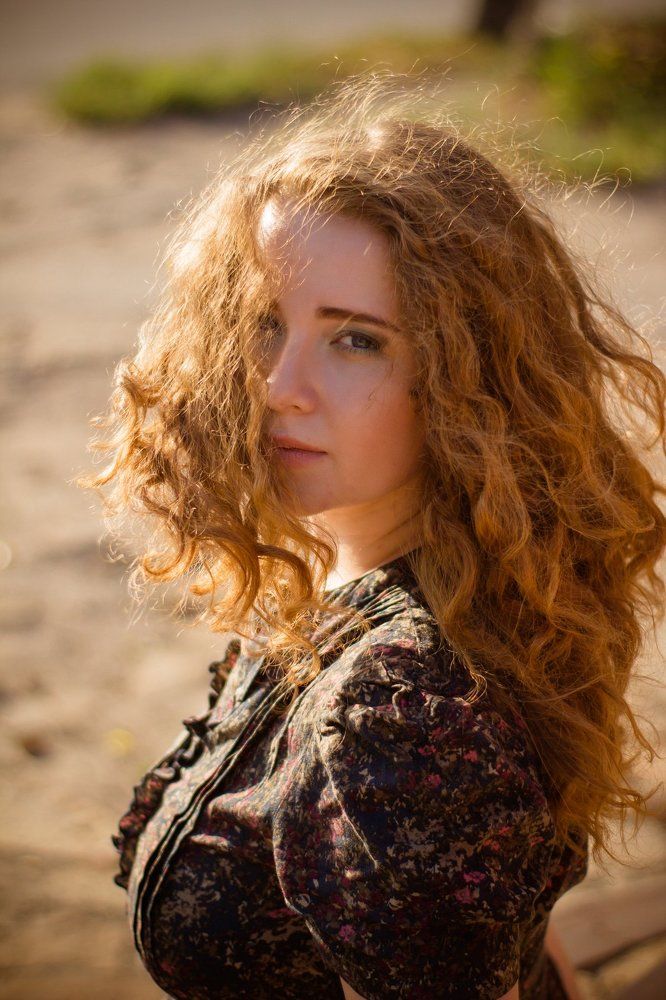 Окутанная солнцем