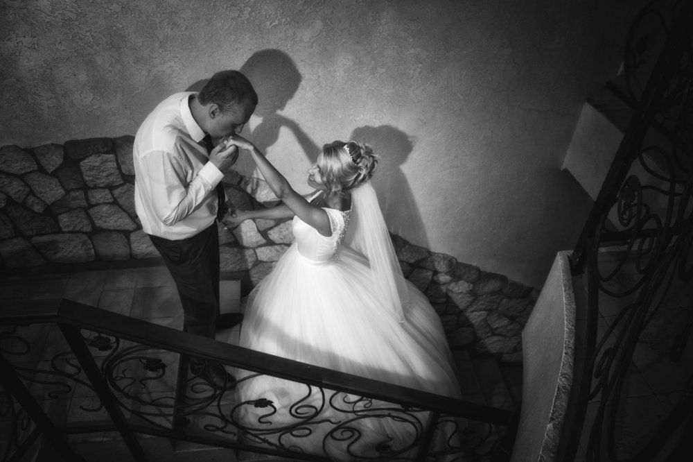 Светлые чувства на тёмной лестнице