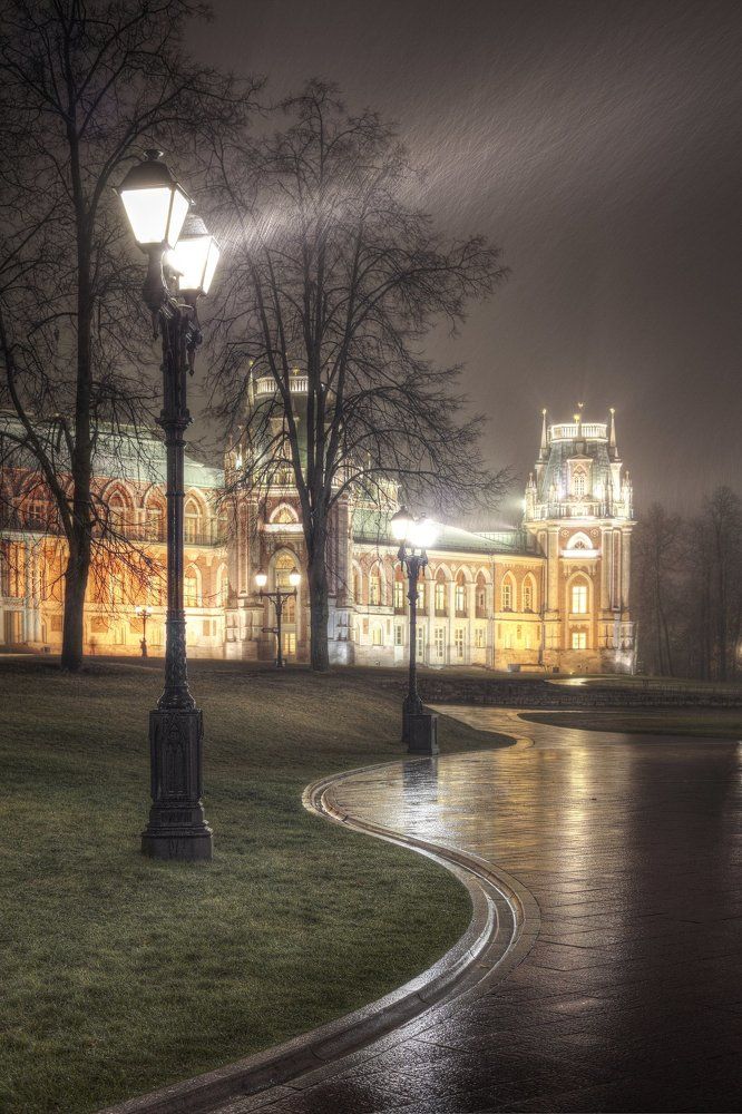 Пасмурный вечер в Царицыно