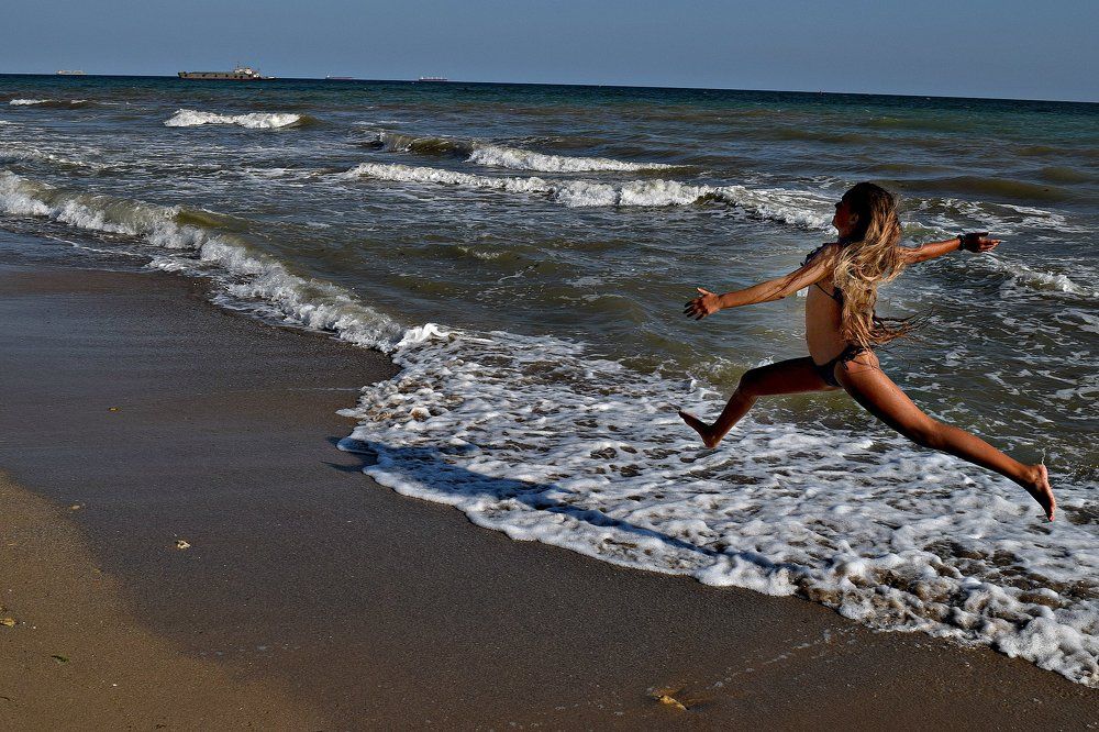 Бегущая по волнам