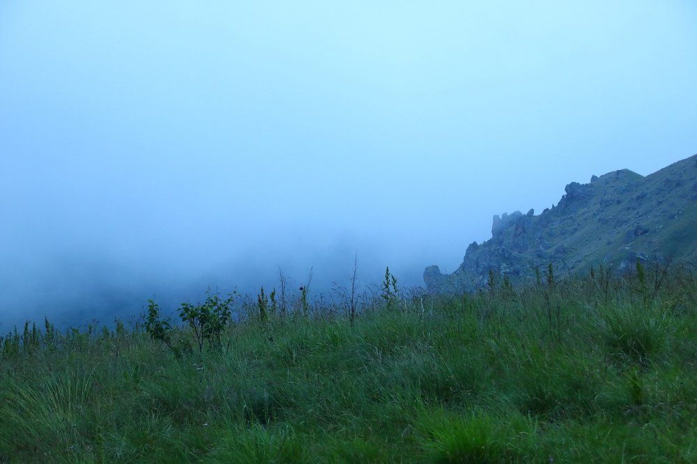 Туман спускается