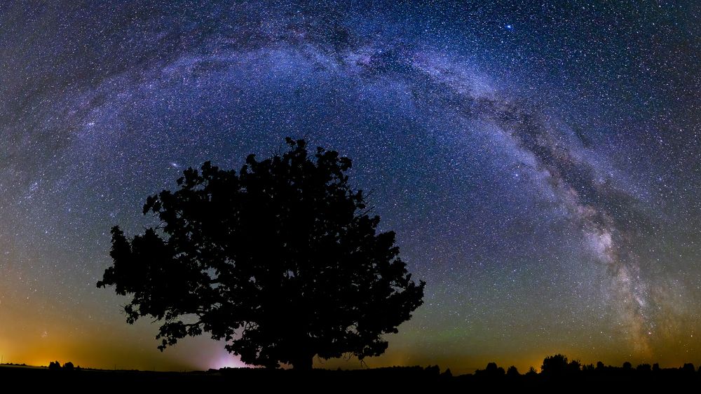 Млечный путь в деревне Избынь.