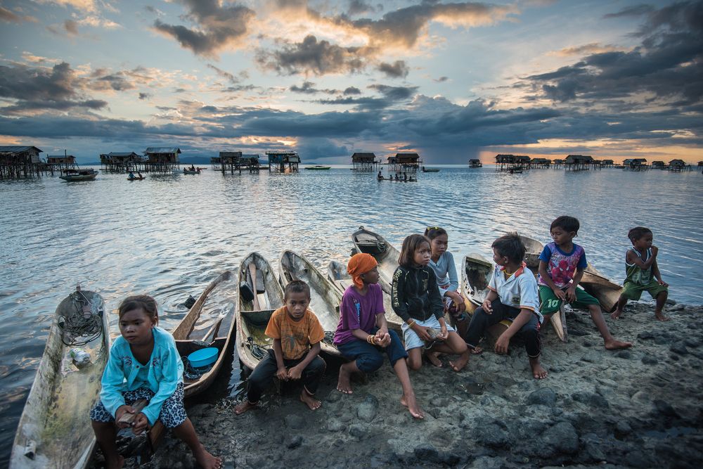 The children in Bodgaya island