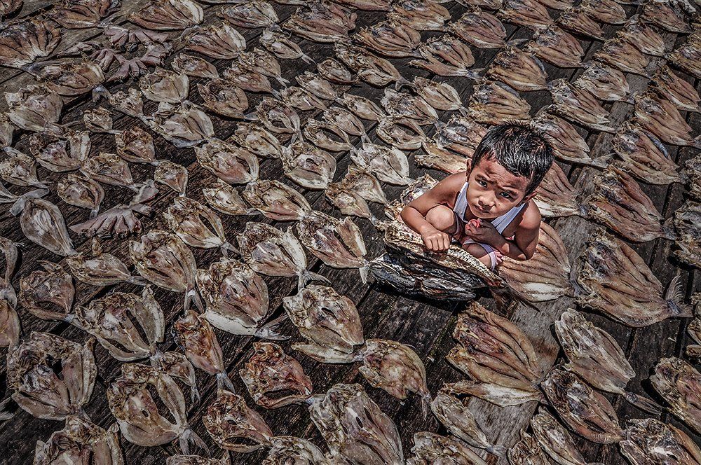 Drying fish