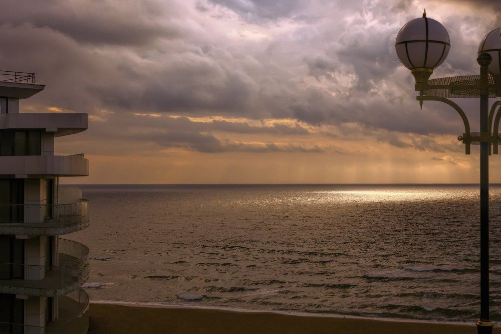 солнечный прожектор