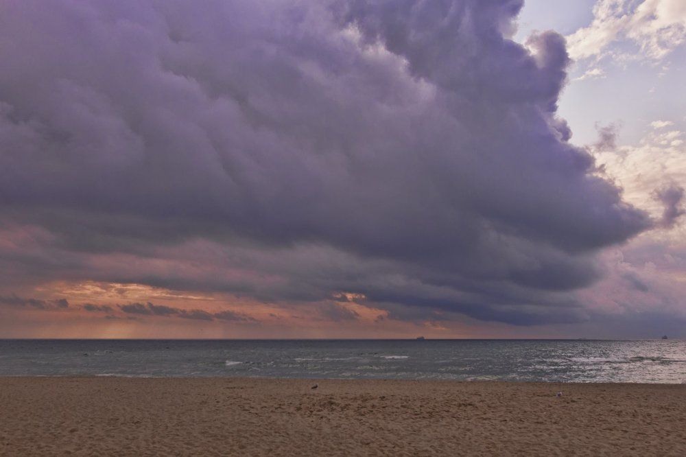 утреннее море