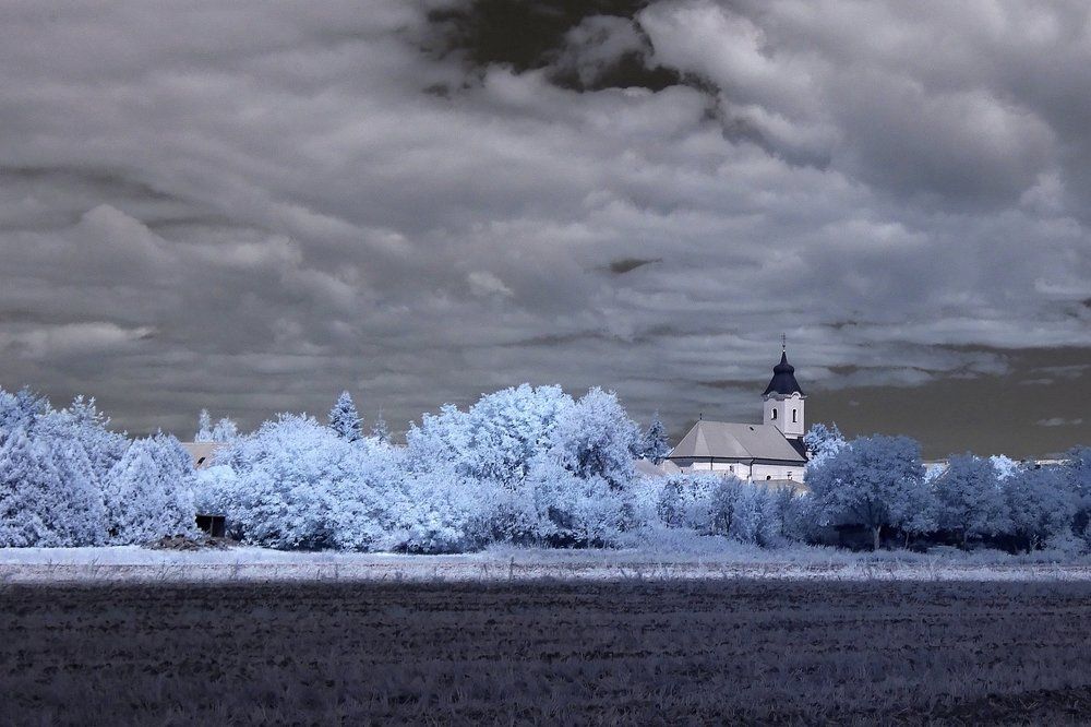 Roman Katholic church IR