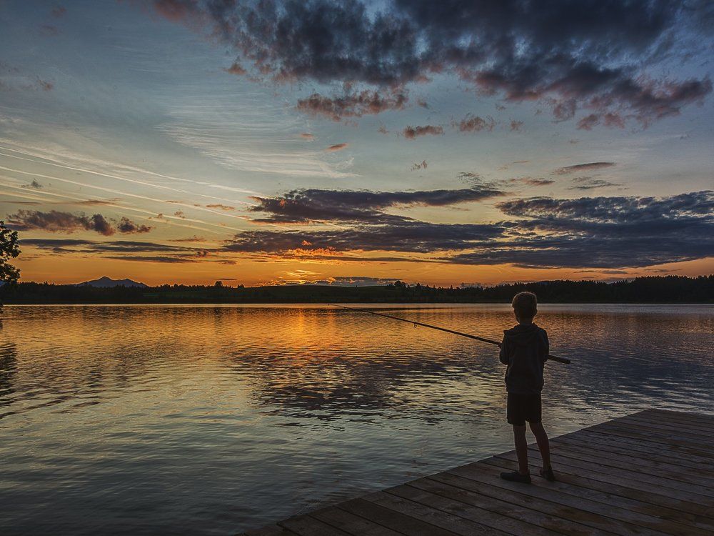 На вечерней зорьке...