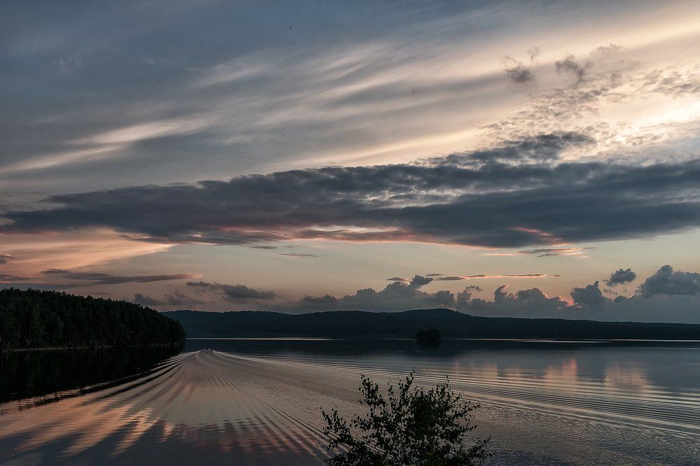 Вечер на озере
