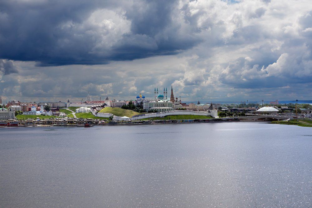 Казань в облаках