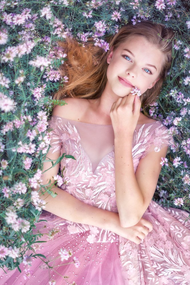 цветущая девочка
