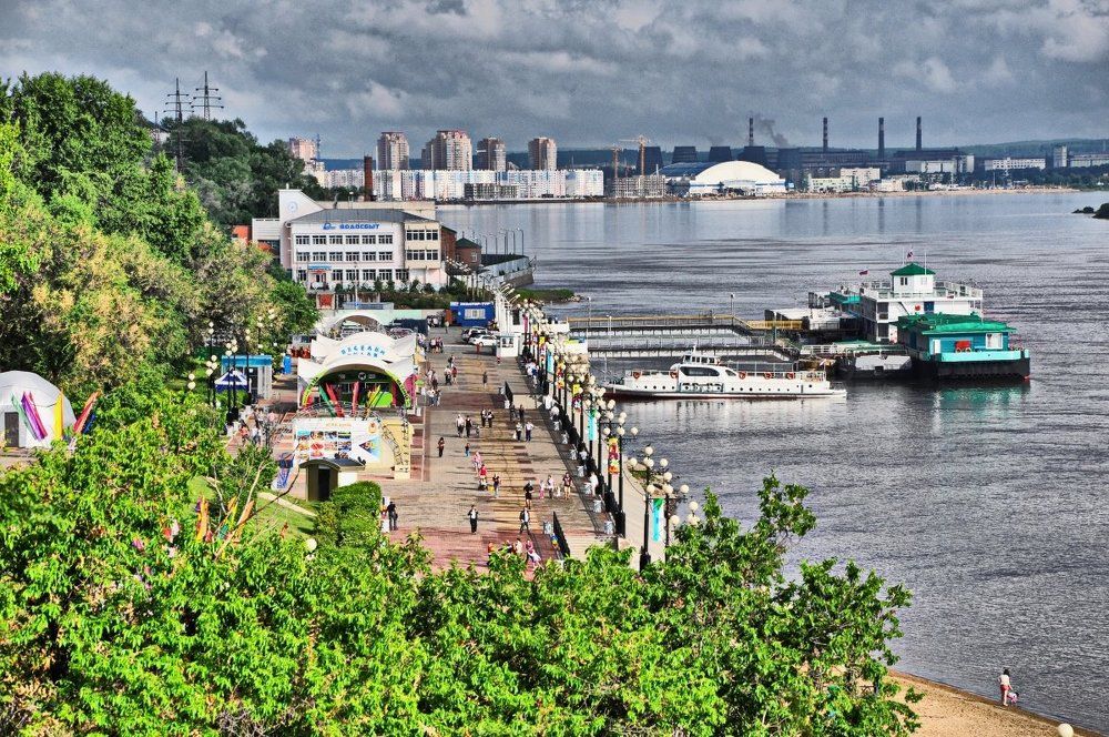 Набарежная Амура у города Хабаровска