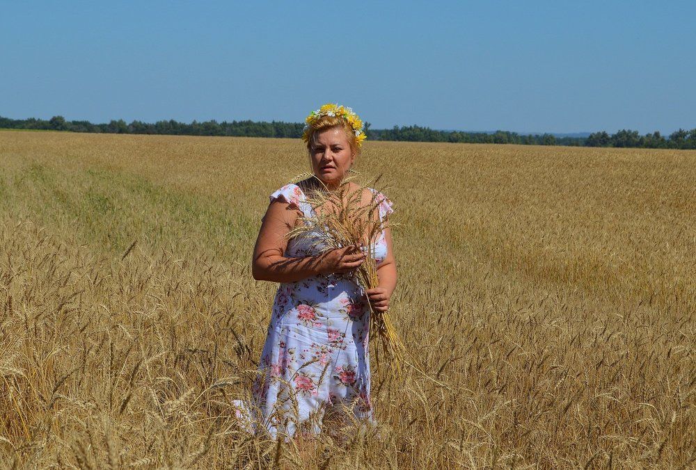 Поле, русское поле........