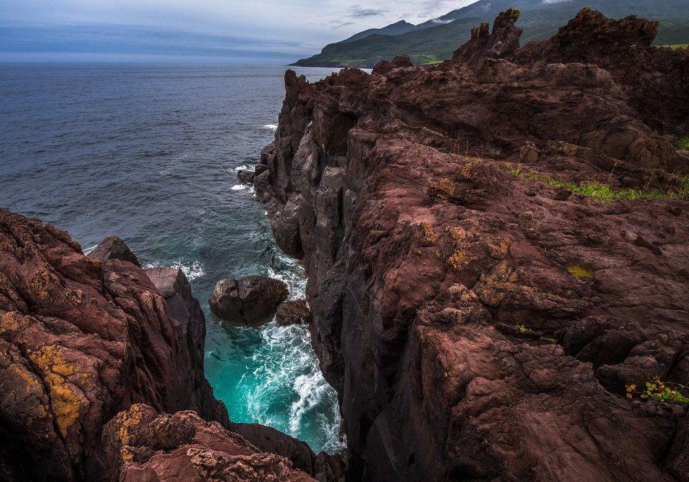 Лавовое побережье плато Янкито,остров Итуруп.