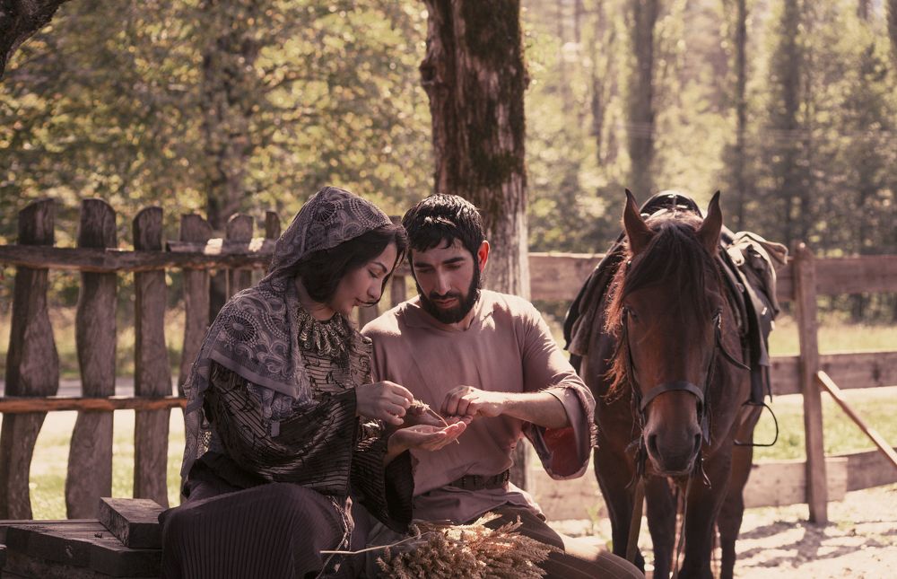 История знакомства