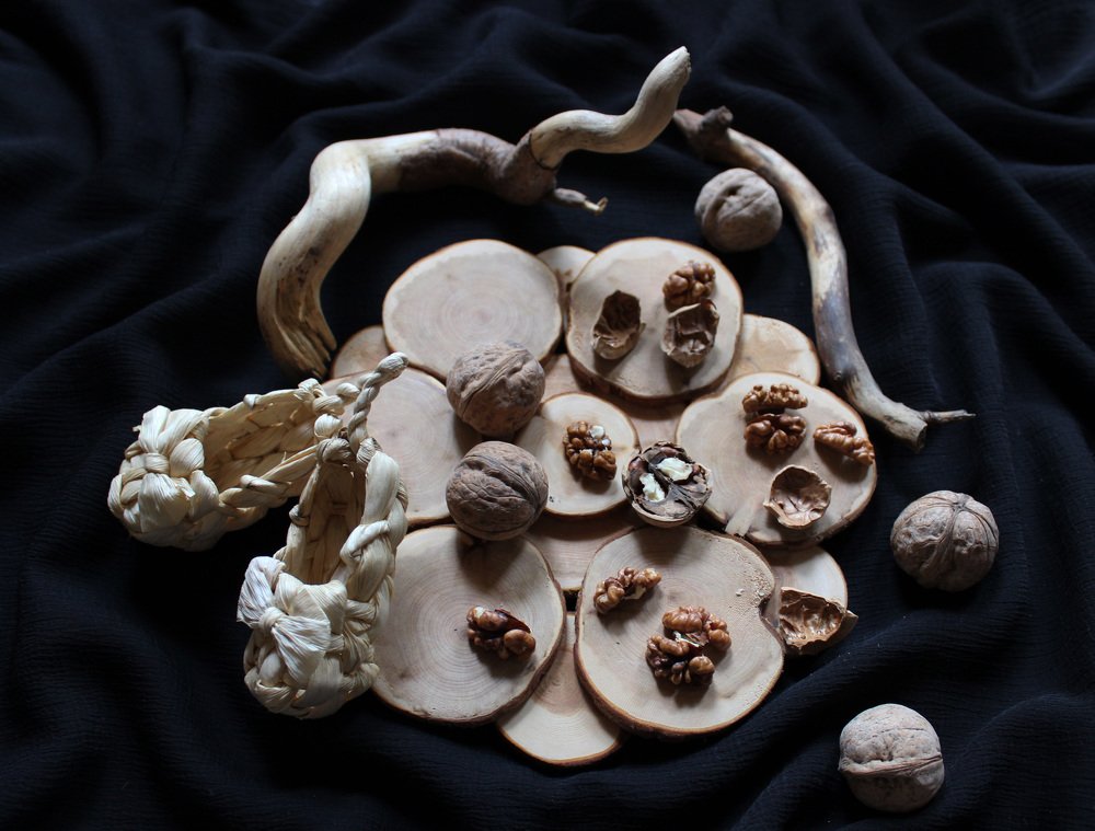 Композиция-грецкие орехи