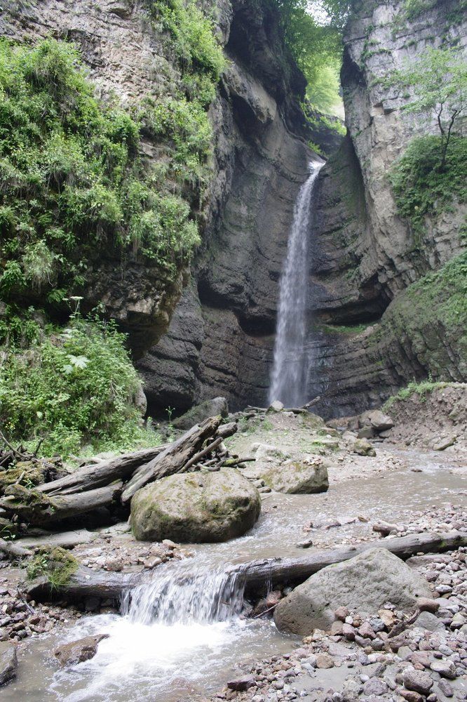 Нерукотворное создание.