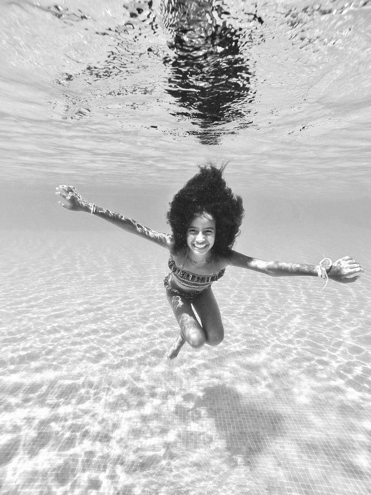 Sparkling Under water