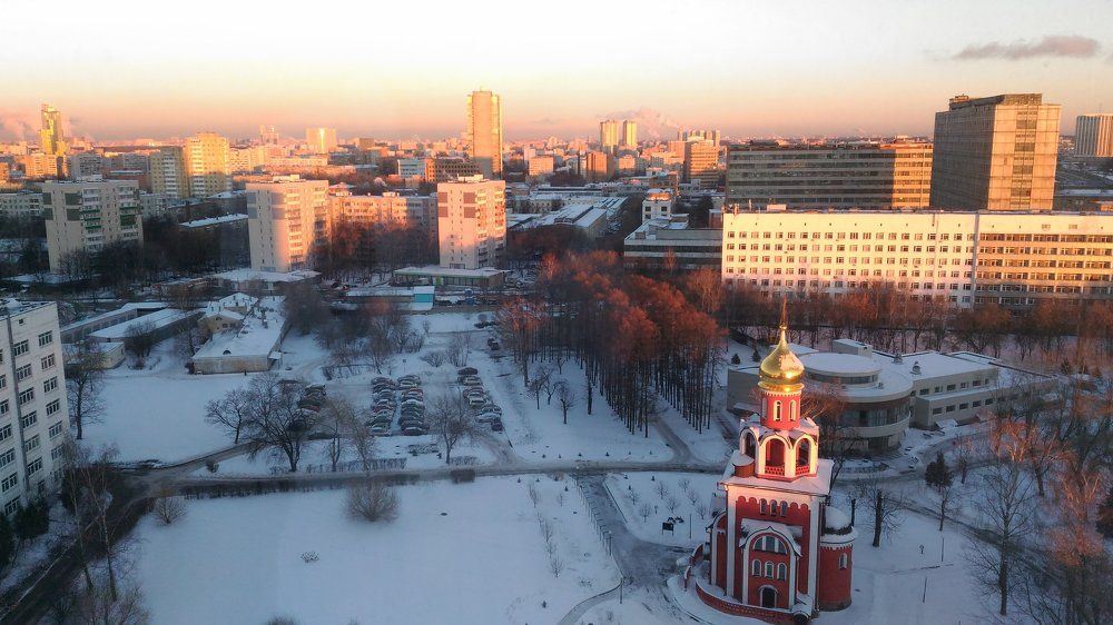 Утро, Москва