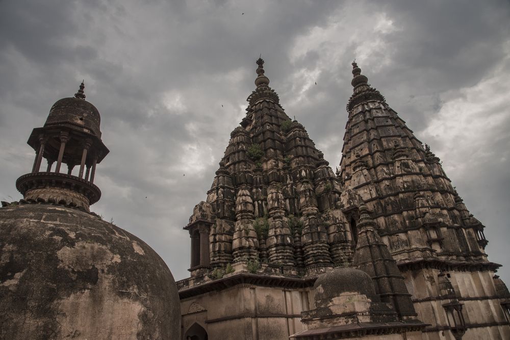 On the roof of the Chaturbhj Temple