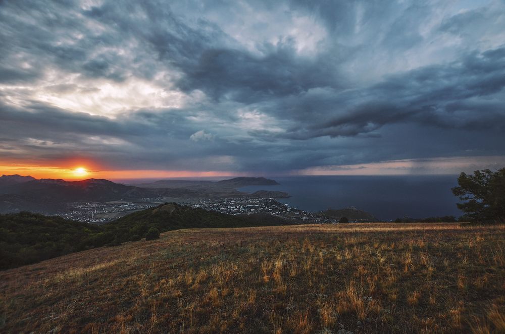 Рассвет с горы Перчем