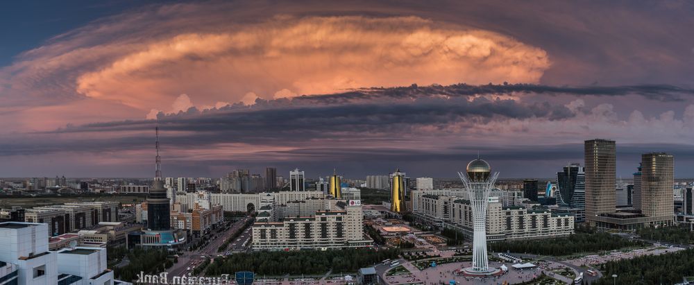Астана перед грозой