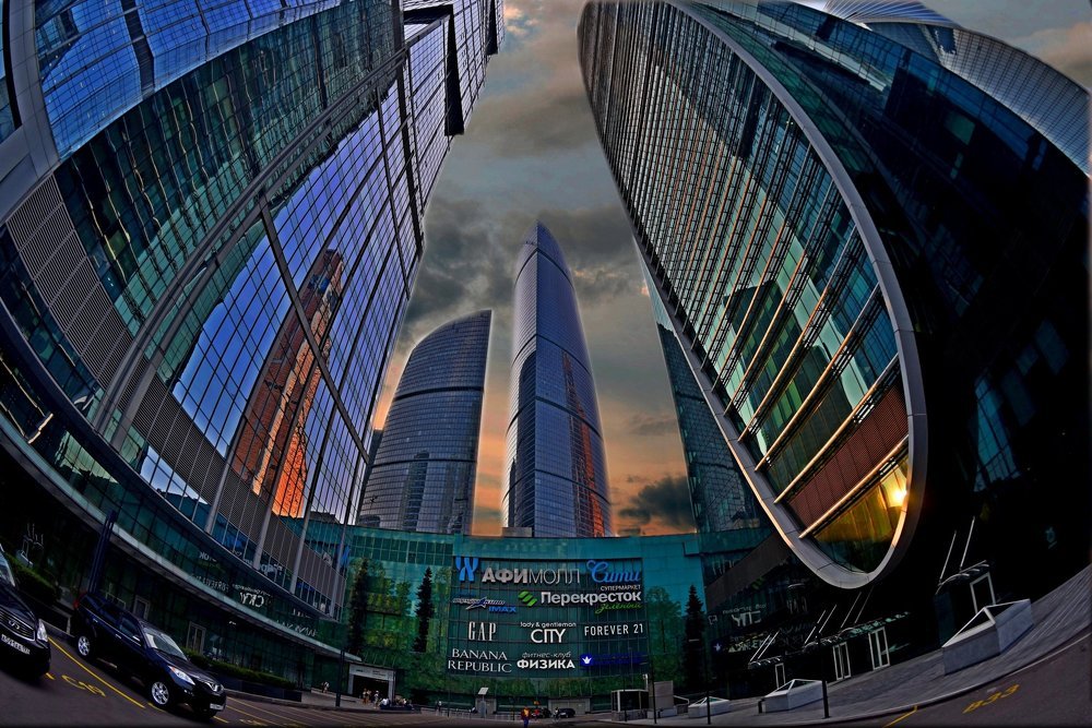 Небоскребы, небоскребы, а я маленький такой...