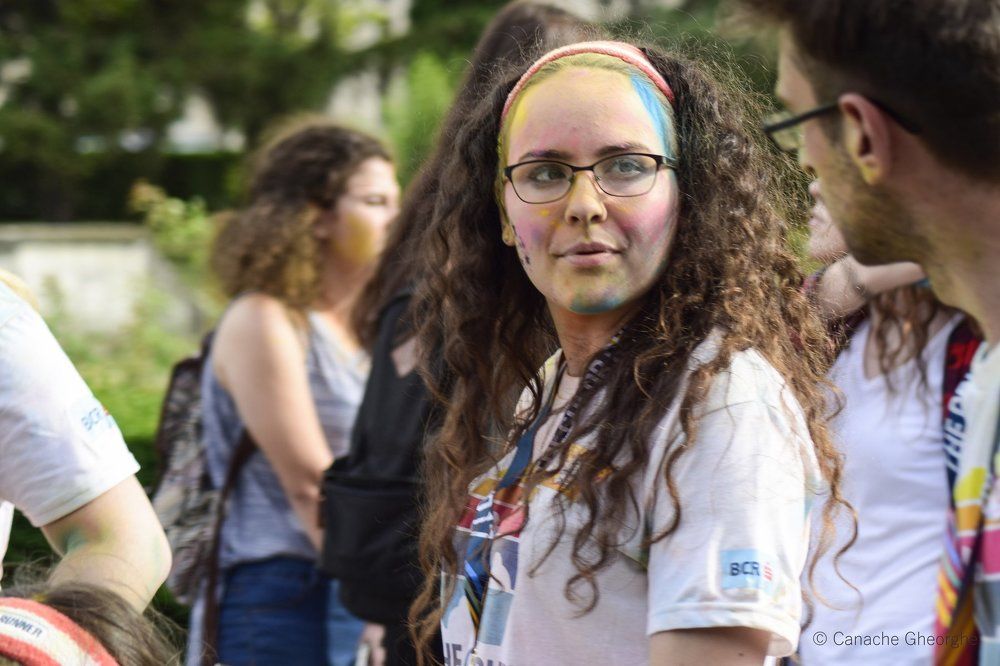 Baby I think I see you a little in the mist