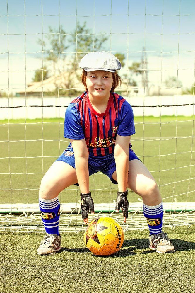 Мальчишка футболист