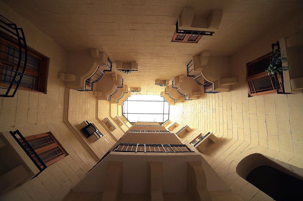 В глубине дворика