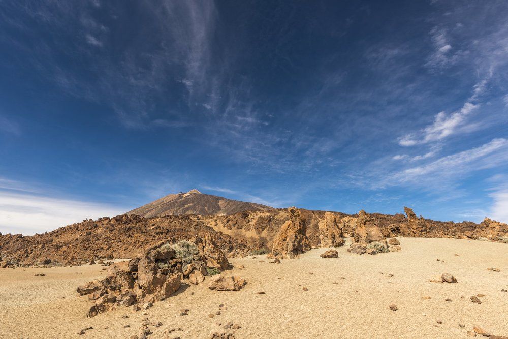 Небо над каменистой пустыней