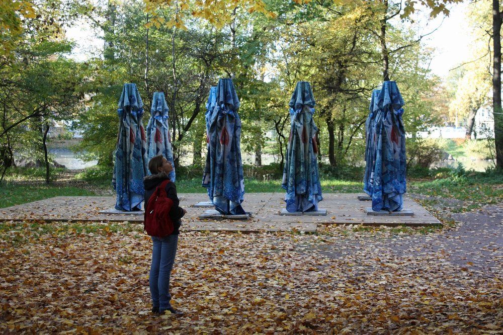 "...а где ваша летающая тарелка?" - или Они уже ни от кого не скрываются...