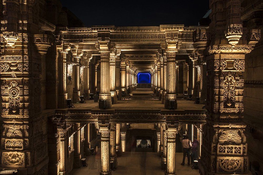 ADALAJ STEP WELL