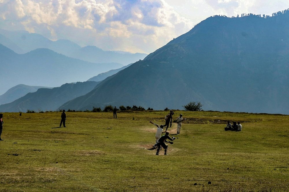 CRICKET IN MOUNTAINS