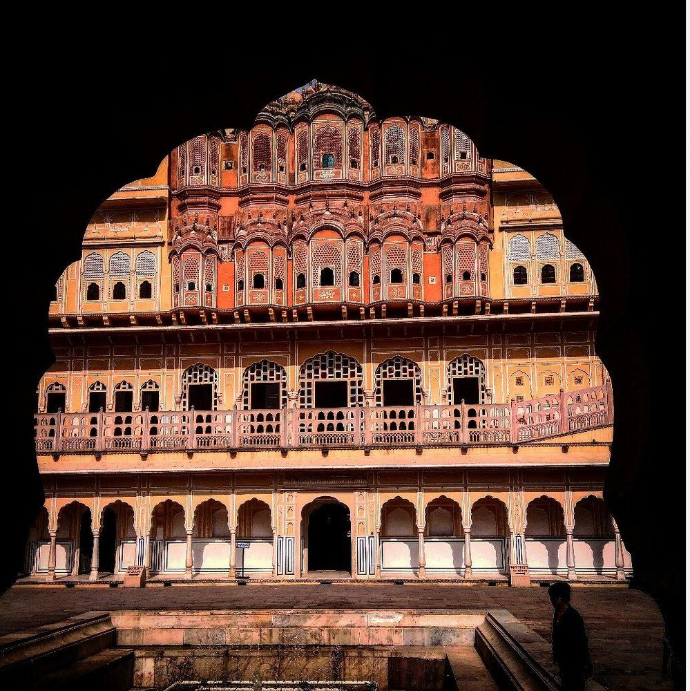 A nice painting or a nice architecture?