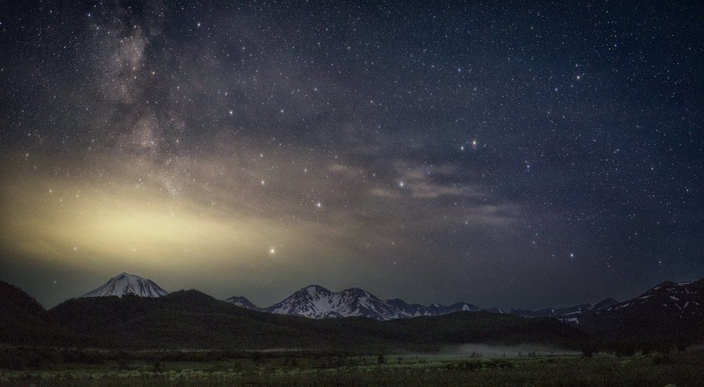 Звездное небо над вулканами