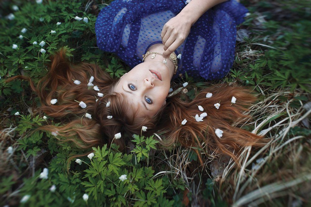 Гуляла девушка в лесу