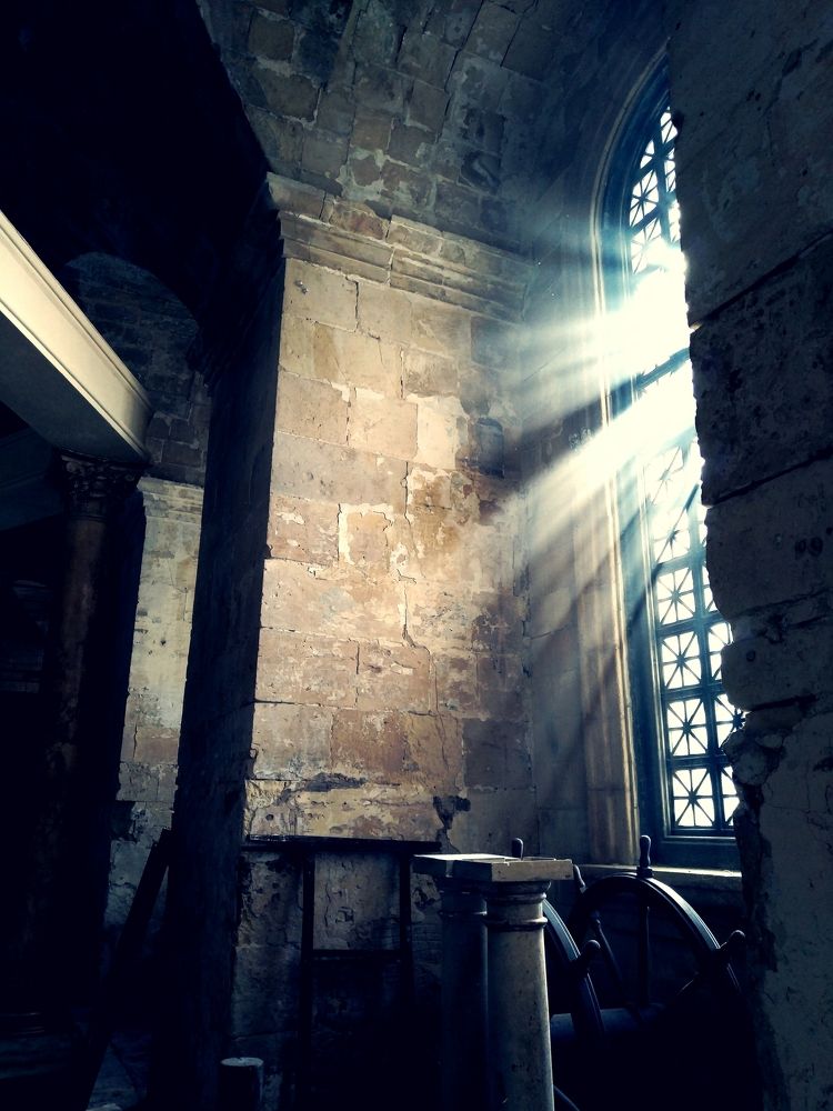 Catching a ray of light